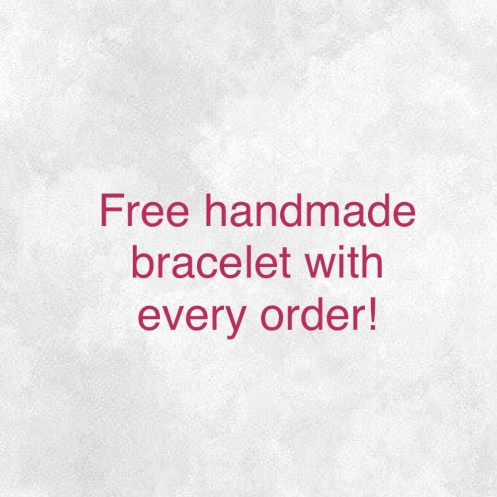 🌾 Antler Pendant Necklace - Picture 6 of 7